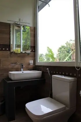 Deluxe Tek Büyük Yataklı Oda, Birden Çok Yatak, Sigara İçilebilir, Dağ Manzaralı