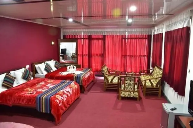 Family Tek Büyük Yataklı Oda, 2 Büyük (Queen) Boy Yatak, Dağ Manzaralı