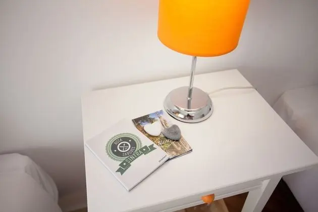 Tek Büyük veya İki Ayrı Yataklı Oda, Ortak Banyo (1)