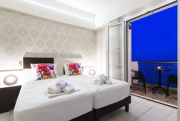 Tek Büyük Yataklı Oda, Balkon