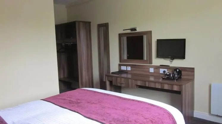 Business Büyük Yataklı Tek Kişilik Oda