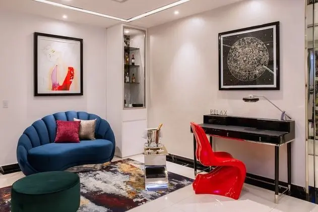 Ultra Suite South