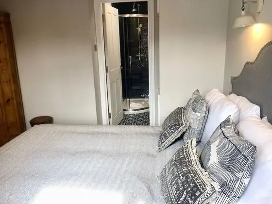 Superior Tek Büyük Yataklı Oda, Banyolu/Duşlu