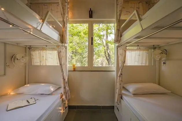 Ortak Ranzalı Oda, Karma Ranzalı Oda (5 Bed)