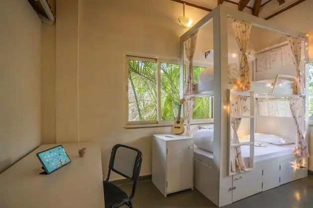 Ortak Ranzalı Oda, Karma Ranzalı Oda (5 Bed)