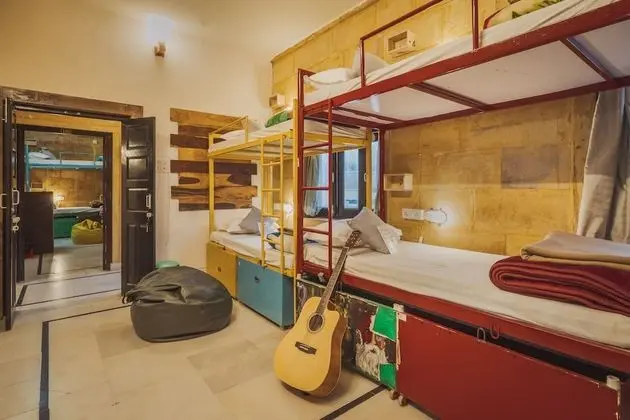 6 Bed AC Mixed Dorm