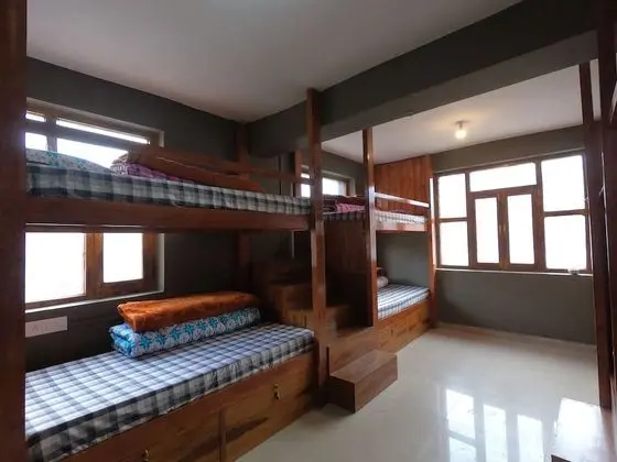 Superior Ortak Ranzalı Oda, Karma Ranzalı Oda, Dağ Manzaralı (8 Beds)