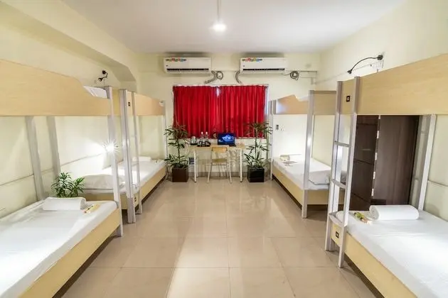 12 bed Female Dorm with Shared Bathroom