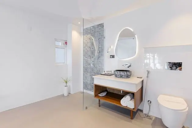 Junior Suite With Lake View