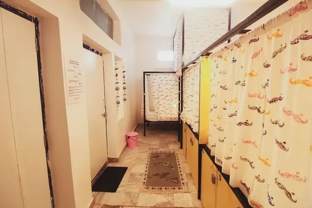 Ortak Ranzalı Oda, Karma Ranzalı Oda