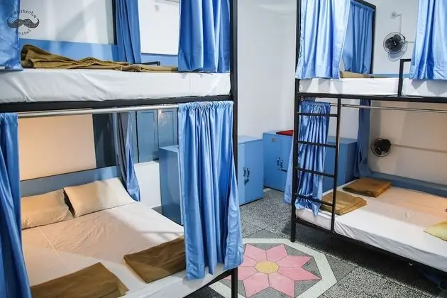 Ortak Ranzalı Oda, 1 Tek Kişilik Yatak, Sigara İçilmez