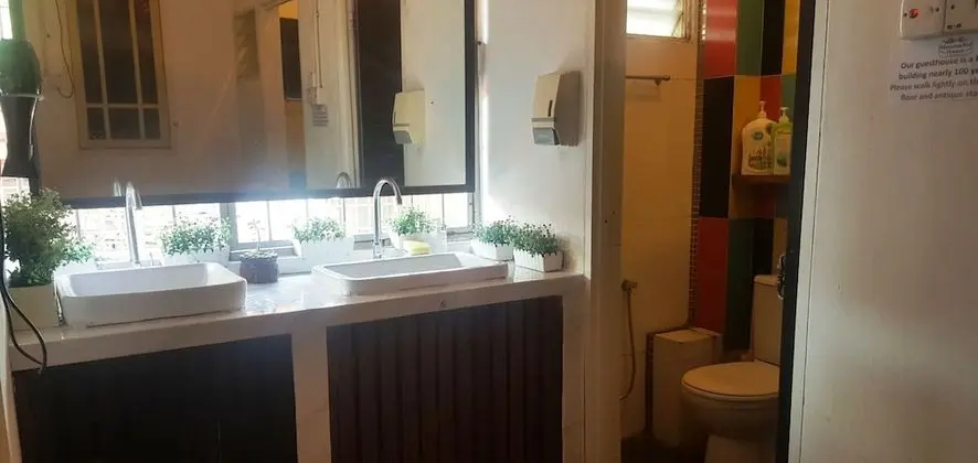 Dört Kişilik Oda, Balkon