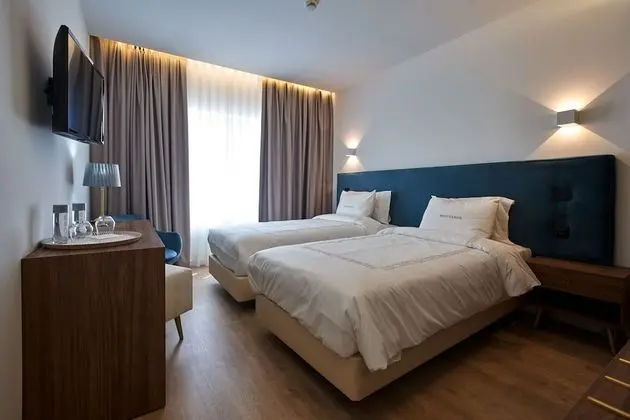 Tek Büyük veya İki Ayrı Yataklı Oda