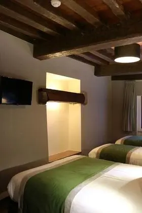 Dört Kişilik Oda, Birden Çok Yatak (Mouton Blanc)