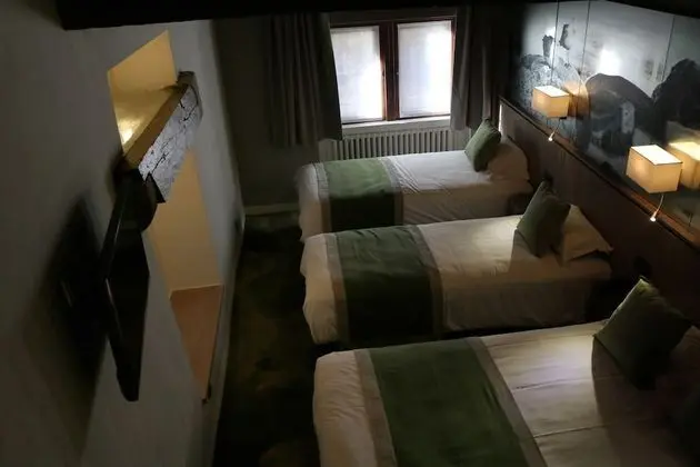 Dört Kişilik Oda, Birden Çok Yatak (Mouton Blanc)