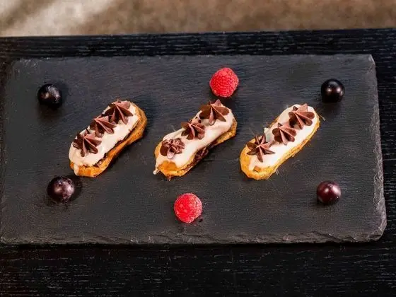 Deluxe Oda, 1 Büyük (Queen) Boy Yatak