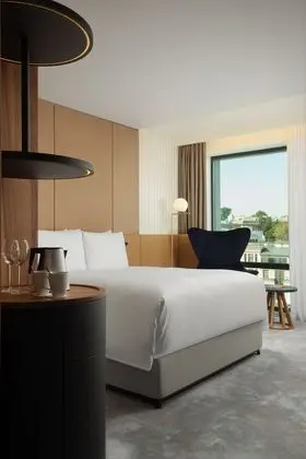 Deluxe Tek Büyük Yataklı Oda, 1 Çift Kişilik Yatak, Şehir Manzaralı