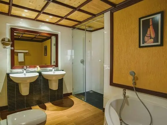 Executive Oda, 1 En Büyük (King) Boy Yatak, Havuz Manzaralı