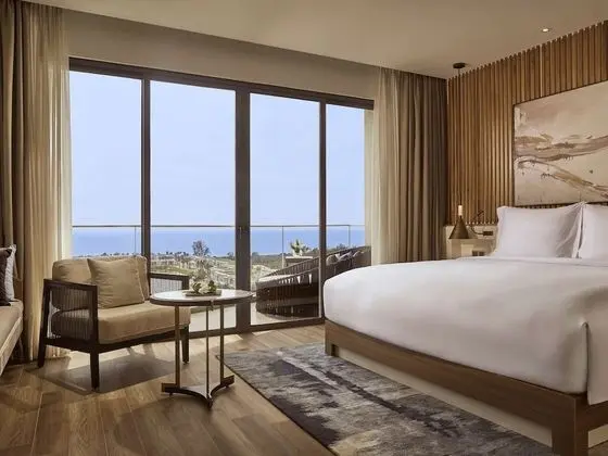 Studio Sea View King Room with Balcony