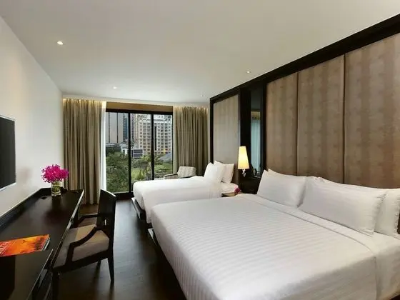 Family Room, 1 King Bed with 1 Sofa Bed or 1 Extra Bed