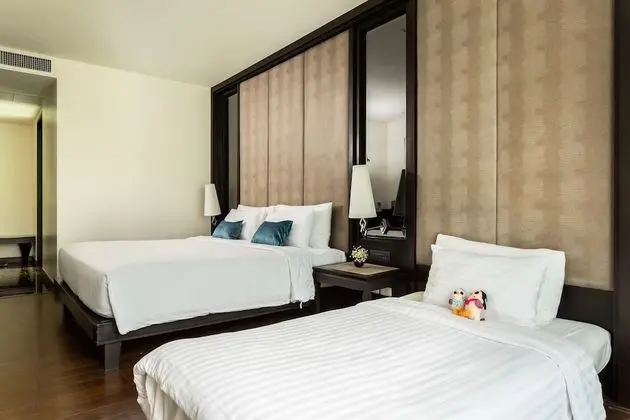 Family Room, 1 King Bed with 1 Sofa Bed or 1 Extra Bed