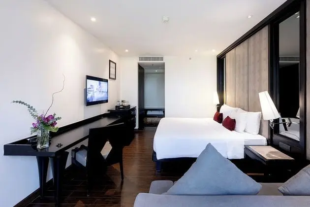 Family Room, 1 King Bed with 1 Sofa Bed or 1 Extra Bed
