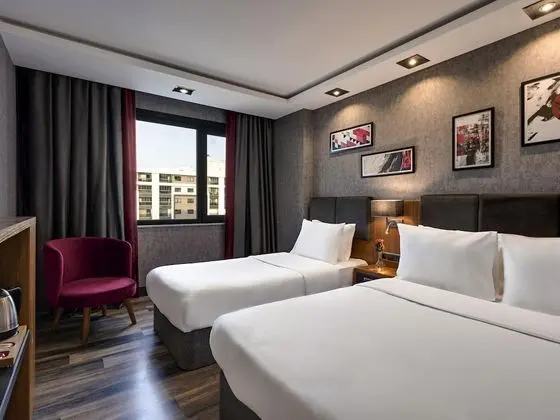 Deluxe Tek Büyük Yataklı Oda, 1 Çift Kişilik Yatak, Şehir Manzaralı
