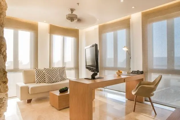 Luxury Oda