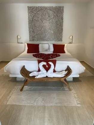 Apart Daire, Banyolu/Duşlu, Havuz Manzaralı (Pool View)