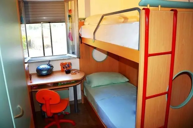 Apart Daire, 2 Yatak Odası, Teras, Denize Sıfır