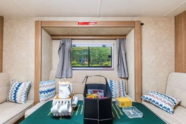 Elite Karavan