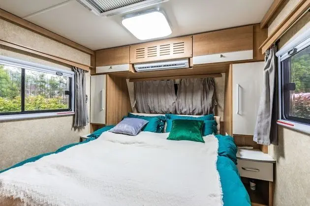 Elite Karavan