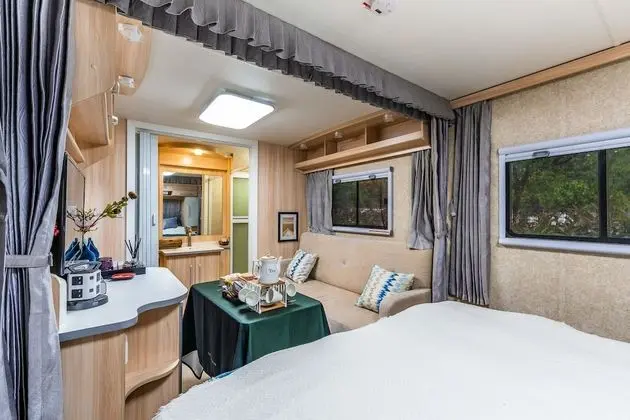 Exclusive Karavan