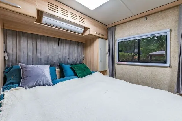 Exclusive Karavan