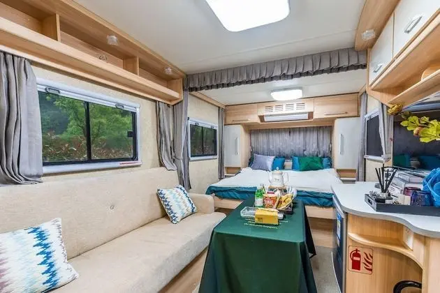 Exclusive Karavan