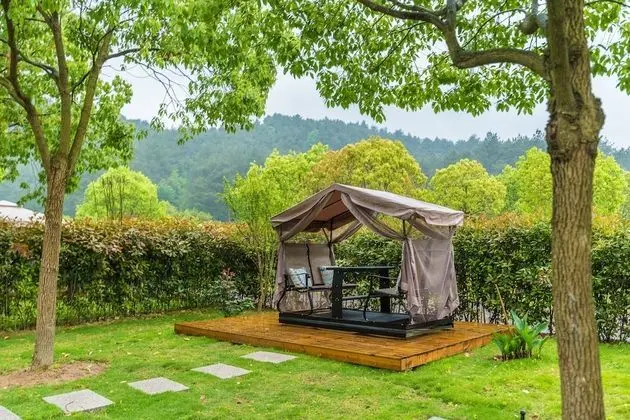 Exclusive Karavan