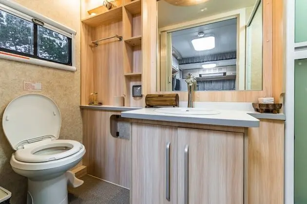 Exclusive Karavan