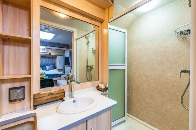 Exclusive Karavan