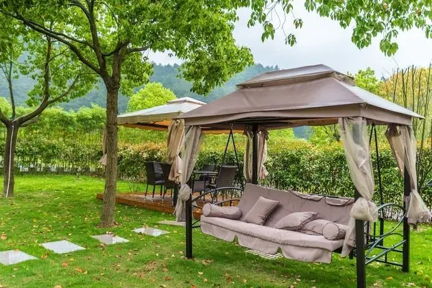 Exclusive Karavan
