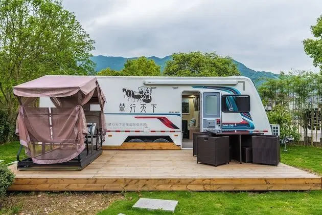 Signature Karavan