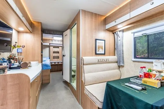 Signature Karavan
