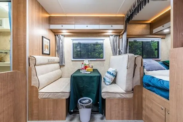 Signature Karavan