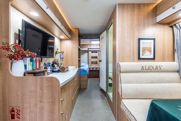 Signature Karavan