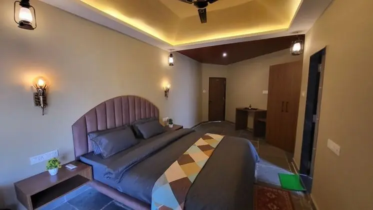 Deluxe Tek Büyük Yataklı Oda