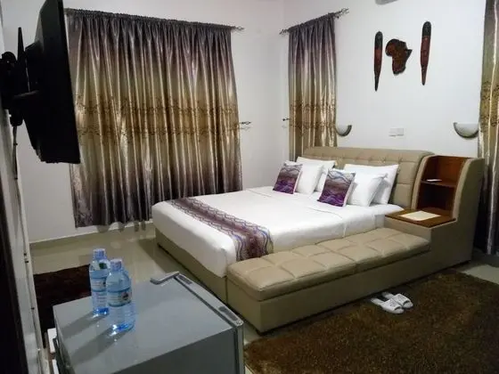 Deluxe Tek Büyük Yataklı Oda