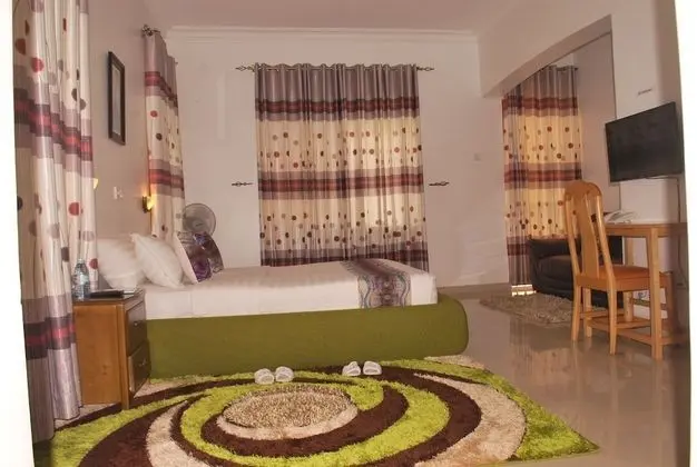 Deluxe Tek Büyük Yataklı Oda