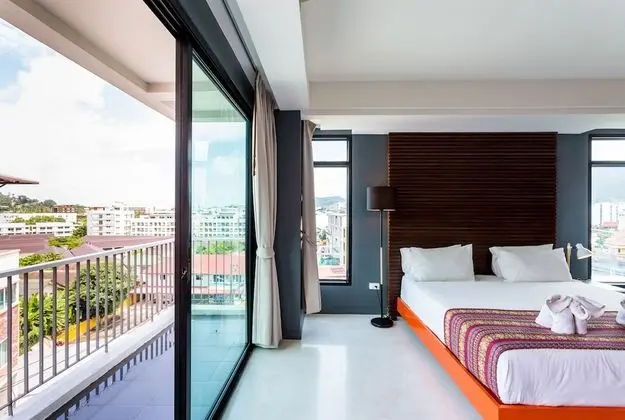 Ultra, 1 King Bed