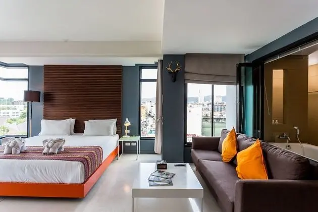 Ultra, 1 King Bed