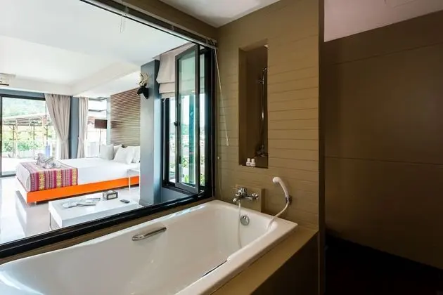 Ultra, 1 King Bed