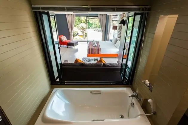 Ultra, 1 King Bed